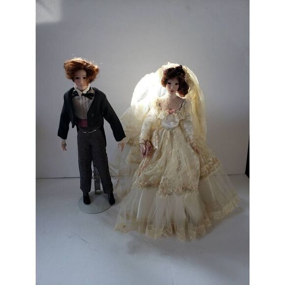 Paradise Galleries Bride & Groom - Picture 2 of 10